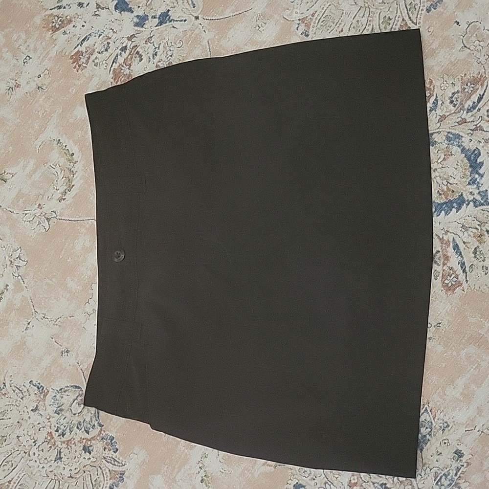 Eddie Bauer black stretch skort with belt loops pockets button zip close 6 EUC…